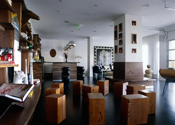 Bungalow Hotel