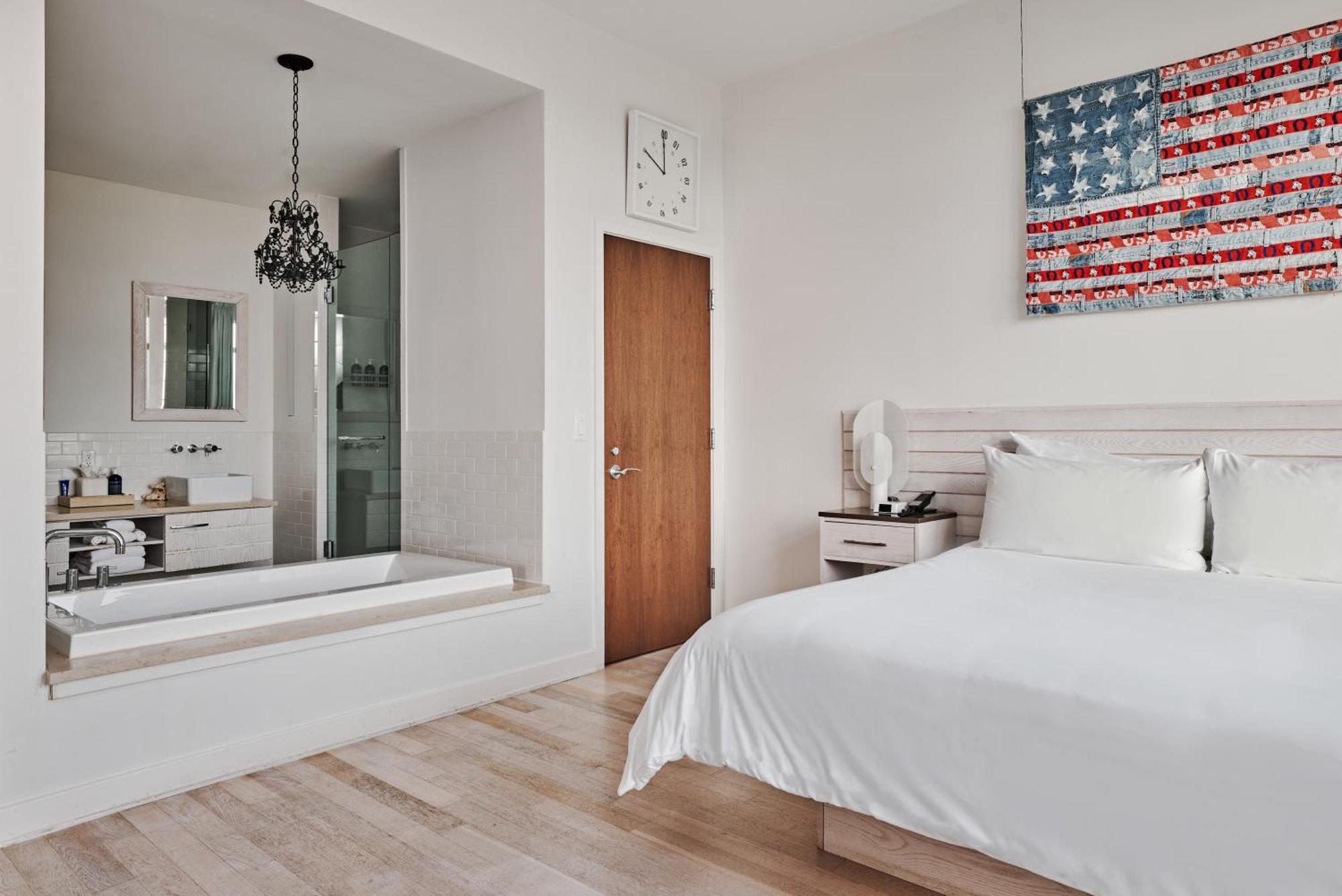 Bungalow Hotel