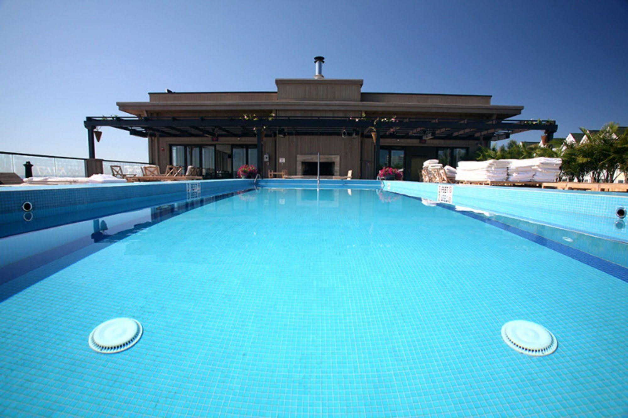 Bungalow Hotel 5*